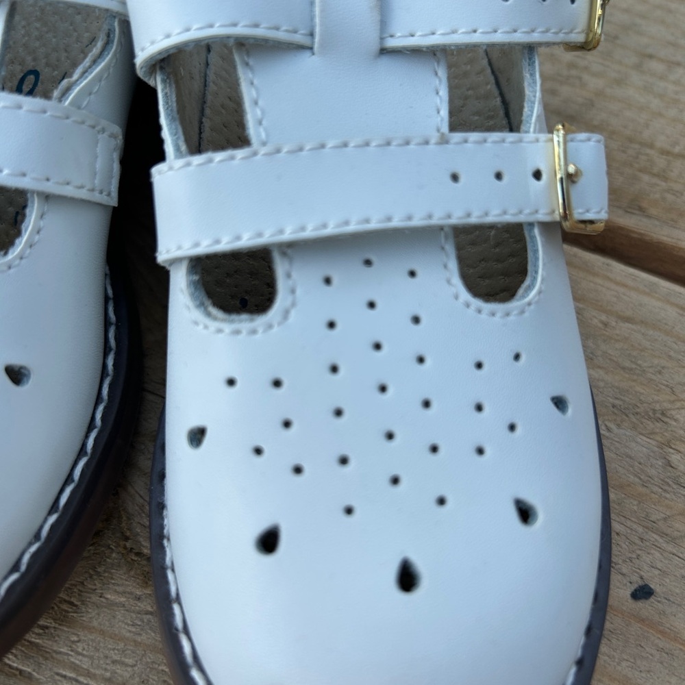 NEW FootMates White Kids Double-Strap Mary Jane Shoes - Picture 5 of 5